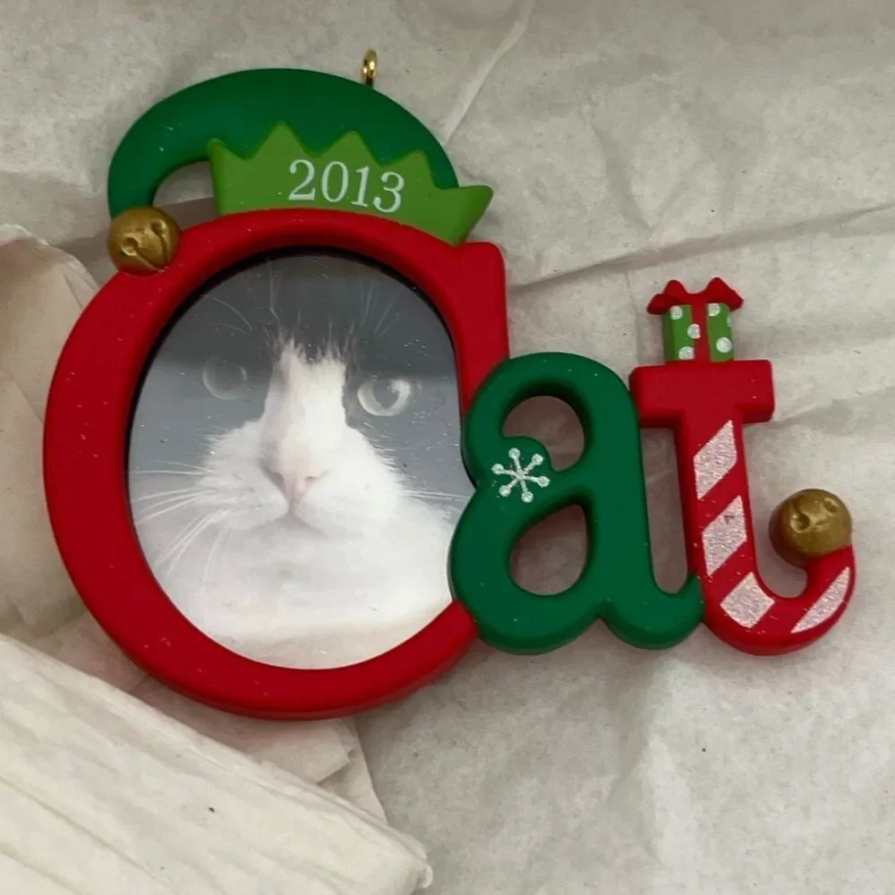 Hallmark Keepsake 2013 Cute Kitty‎ Cat Christmas Tree Photo Holder